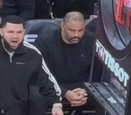 亚历山大力,压火箭,狂揽,南宫28NG娱乐,南宫28NG娱乐官网