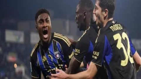 曼联与丹麦足协商讨赛程 霍伊伦德未作决定